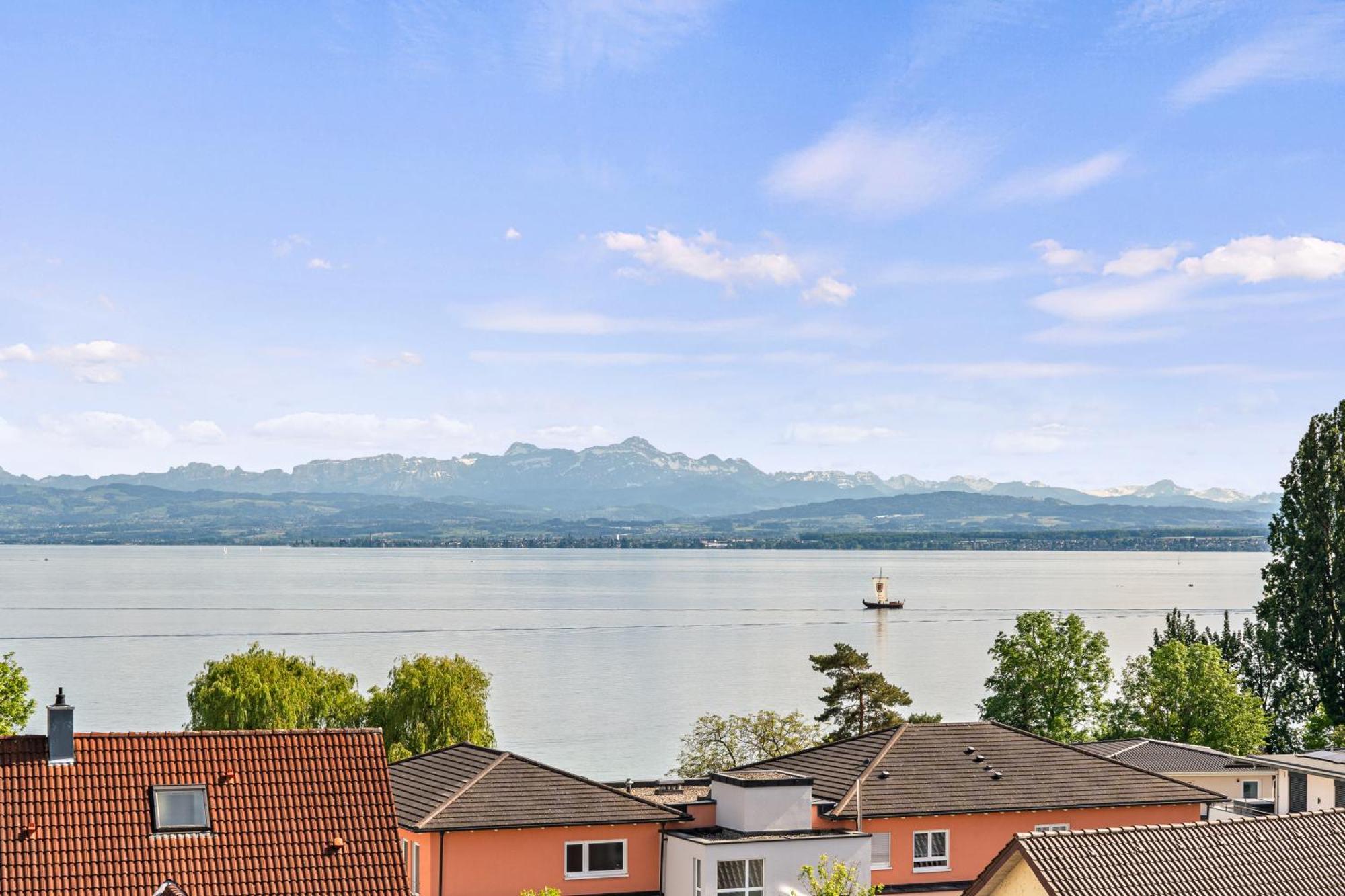 Panorama Penthouse Mit Atemberaubenden See- Und Bergblick Immenstaad am Bodensee Exteriör bild